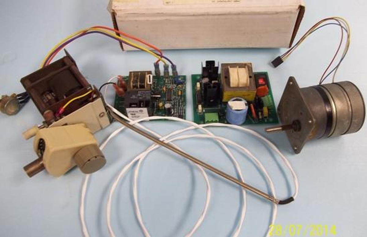 Used QTY. 1. BOX WITH (2) CIRCUIT BOARDS 1 = ATHENA CONTROL BOARD 62137-358l AND 1 = BLUE M ELECTRIC C-5169-QA REV. B BOARD