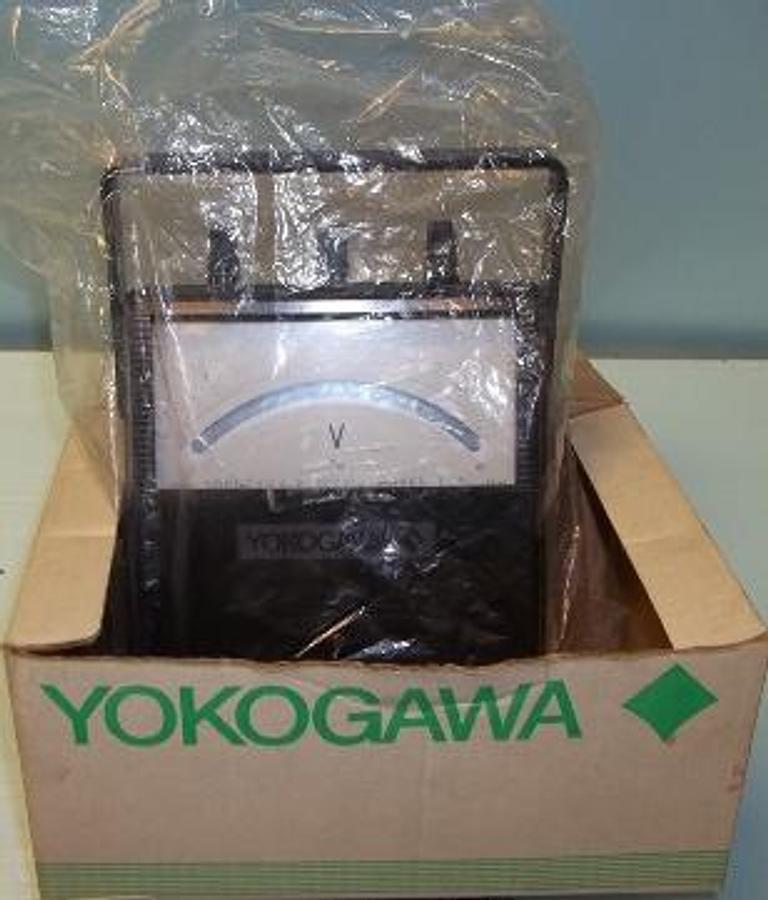 Used QTY. 1. YOKOGAWA ELECTRIC WORKS LTD PORTABLE STANDARD VOLTMETER