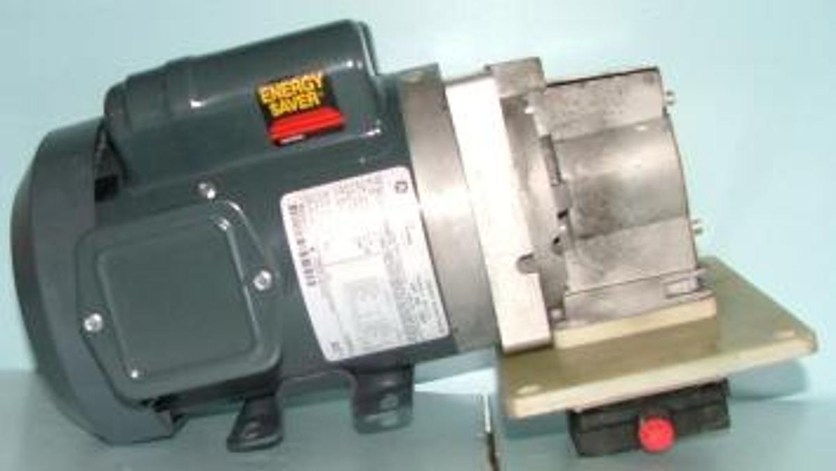 Used QTY. 1. AIR DIMENSIONS INC DIA-VAC MODEL 19310TCEHK5