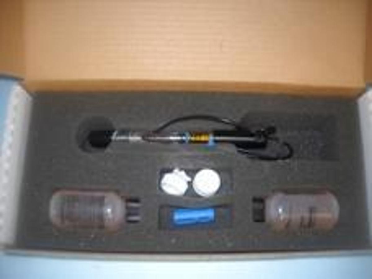 Used ORION RESEARCH INC SURE FLOW ROSS COMB PH ELECTRODE WITH BNC CONNECTOR 81-72B.