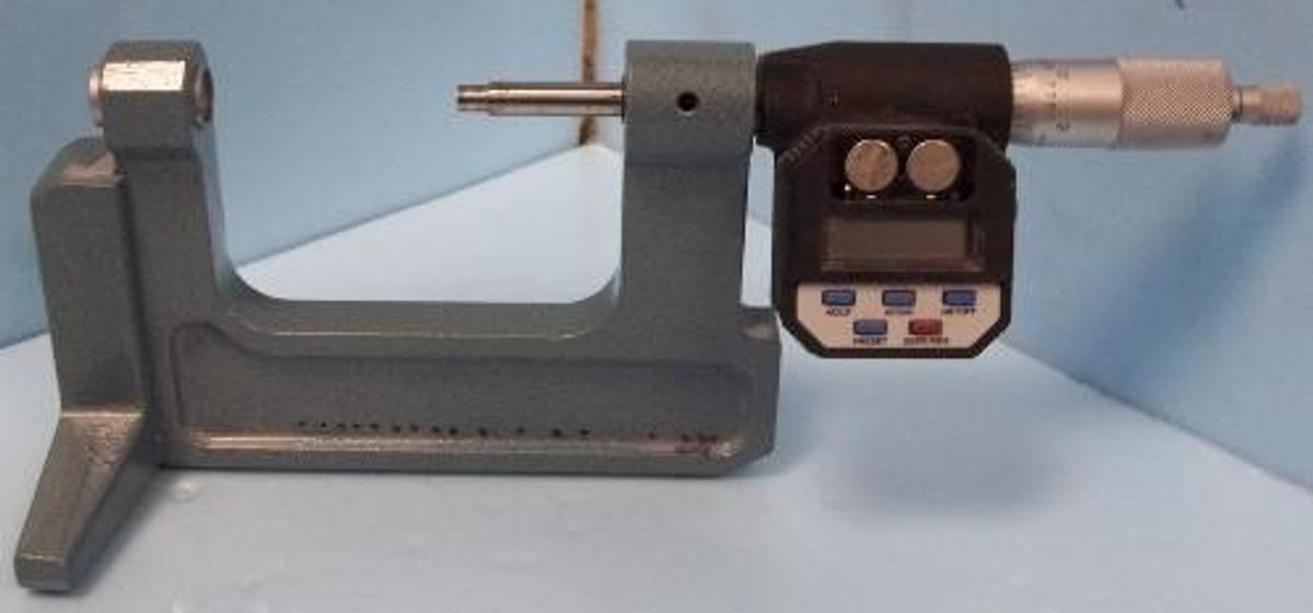 Used MITUTOYO MICROMETER NO. 121-155 0-2"