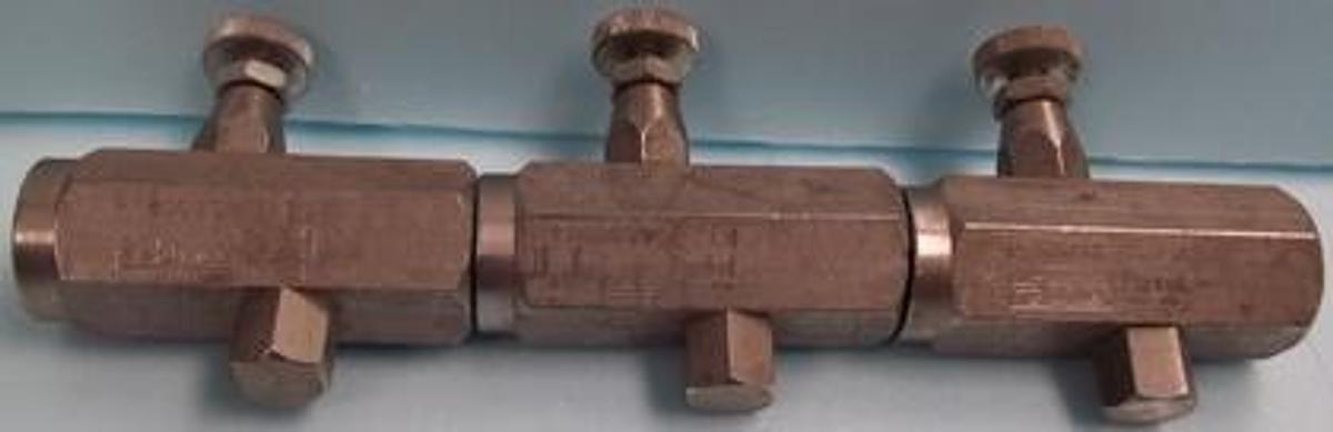 Used QTY. 3. PARKER PARTROL VALVE 3/8" NEEDLE VALVE