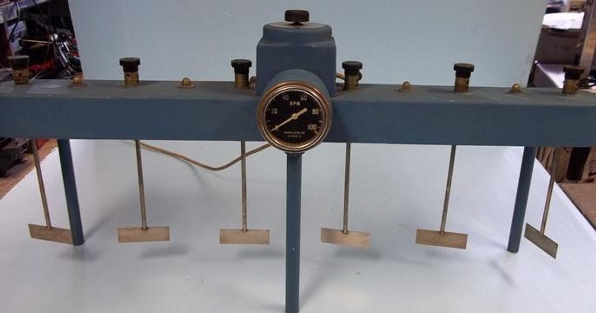 Used PHIPPS AND BIRD SIX PADDLE STIRRER 110V 60HZ MODEL:300 TOP-MOUNT SPEED CONTROL RPM GAUGE 0-100.