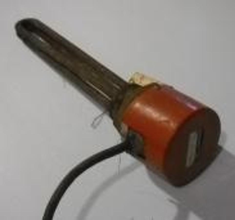 Used QTY. 1. CHROMALOX SUBMERSIBLE HEATING ELEMENT 11-1/2 X 4"