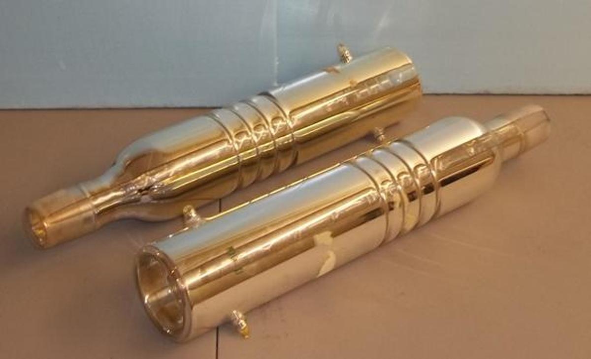 Used QTY. 2. HGF SILVERED GLASS VACUUM JACKED DISTILLATION TREY COLUMN. 20" LONG 50/50 FITTINGS.