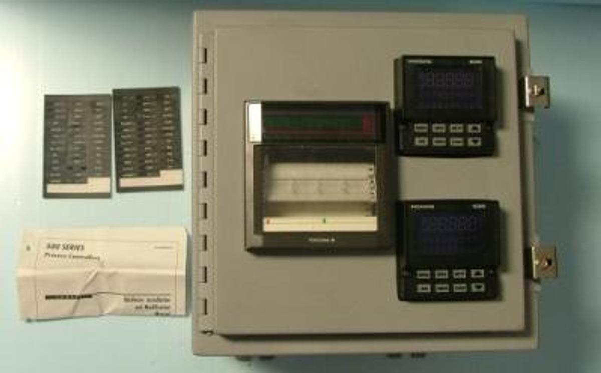 Used QTY. 1. POWER PROCESS CONTROLLER MECHANICAL RELAY MODULE P/N: 535 600 WITH HARDWARE INSTALLATION MANUAL FOR SERIES 500 PROCESS CONTROLLERS WITH LABELS.