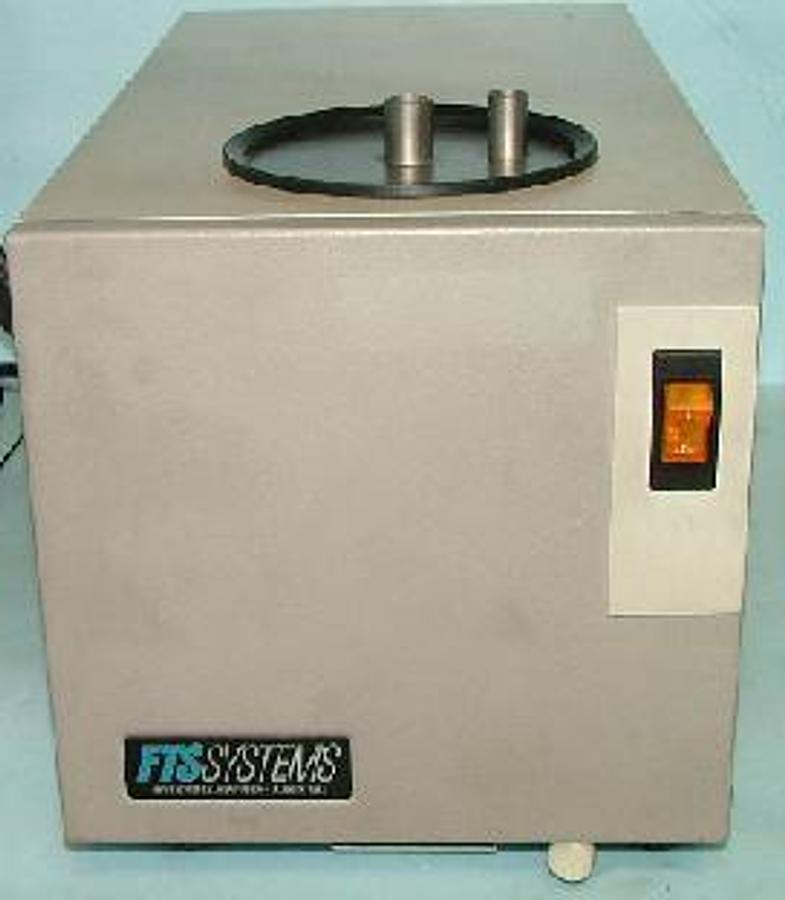 Used FTS SYSTEM VAPOR TRAP MODEL # VT 26OA