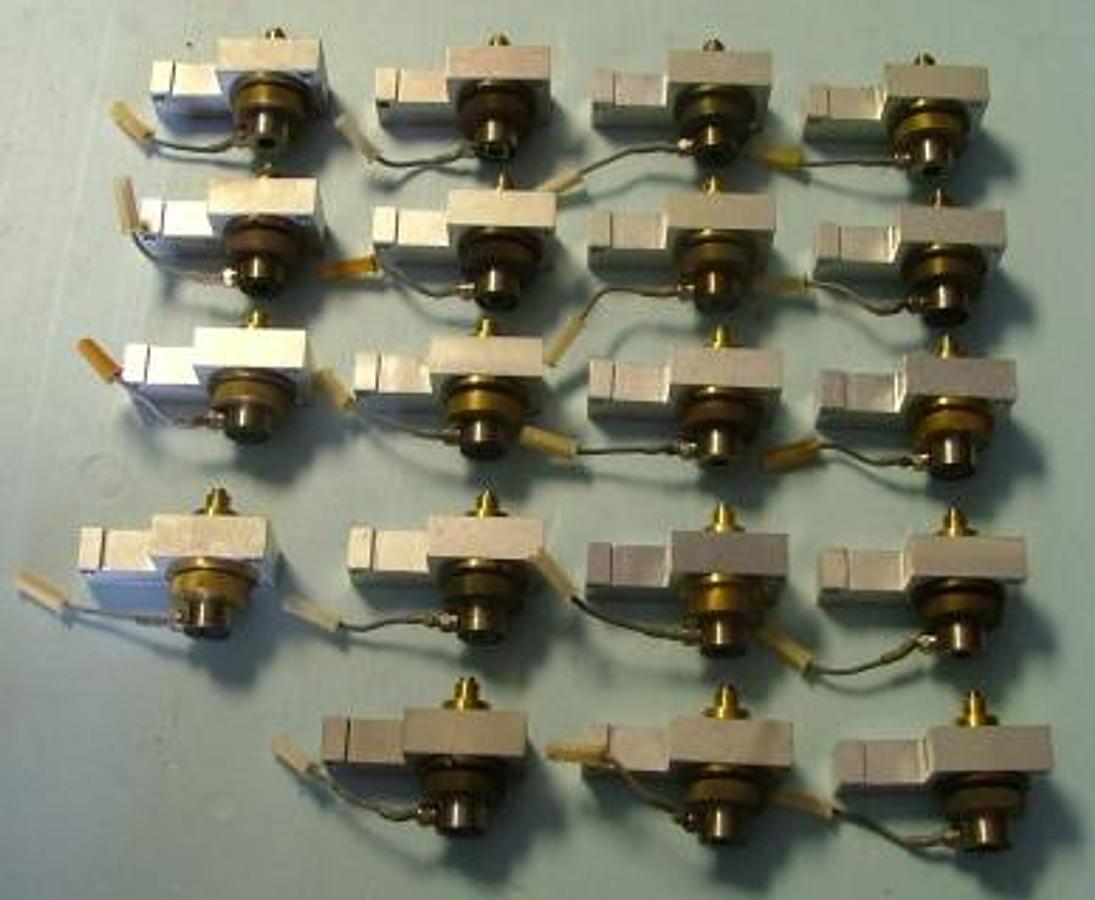 Used QTY. 19. HEWLETT PACKARD 5890 FID FLAME INDUCED DETECTOR BURNERS COMPLETE.