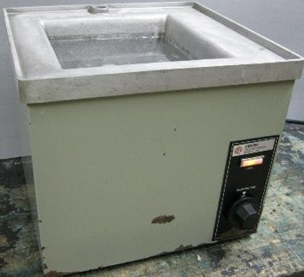 Used FISHER SCIENTIFIC HIGH-TEMP OIL OR WAX BATH MODEL 160