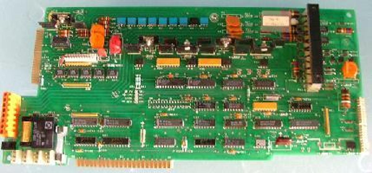Used QTY. 1. VARIAN E/E 8035 BOARD SCHEM: 03-917384-00 ASSY: 03-917381-00 REV. 9.