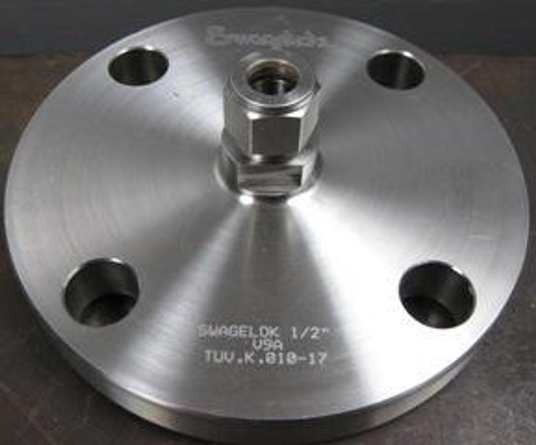 Used SWAGELOK 2" NPS 150 WITH ½" TUBE FITTING FLANGED ADAPTER STAINLESS V9A TUV.K.010-17