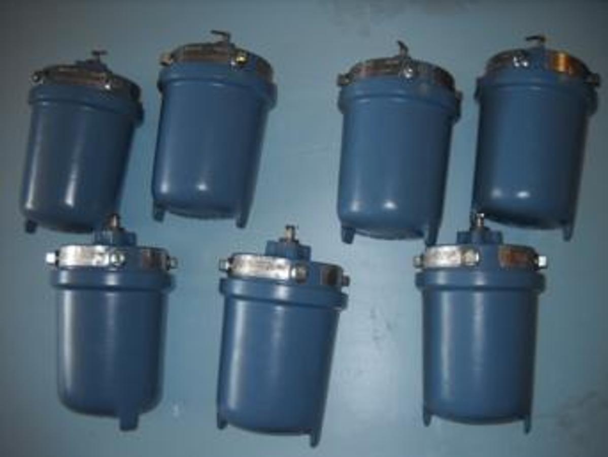 Used QTY. 3. SERIES 8200 LIQUID LEVEL VAREC TRANSMITTER MODEL 77-8200120 A.