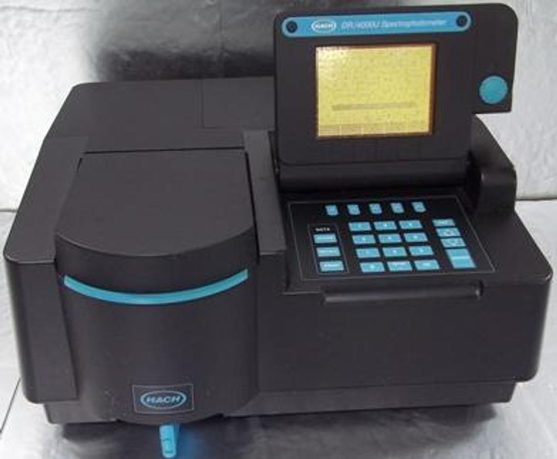 Used QTY. 1. HACH DR 4000U SPECTROPHOTOMETER