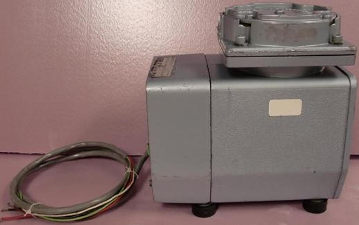 Used QTY. 1. GAST DIAPHRAGM OIL LESS VACUUM PUMP / COMPRESSOR