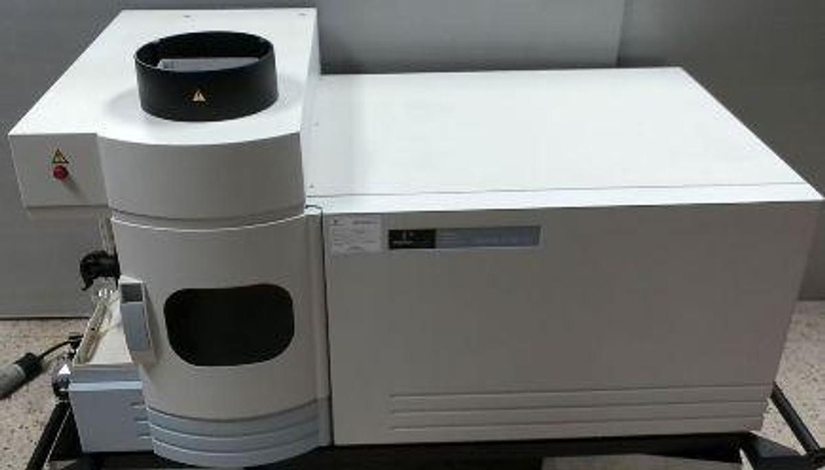 Used PERKIN ELMER PRECISELY OPTIMA 2100 DV OPTICAL EMISSION SPECTROMETER PART NO: N0800541