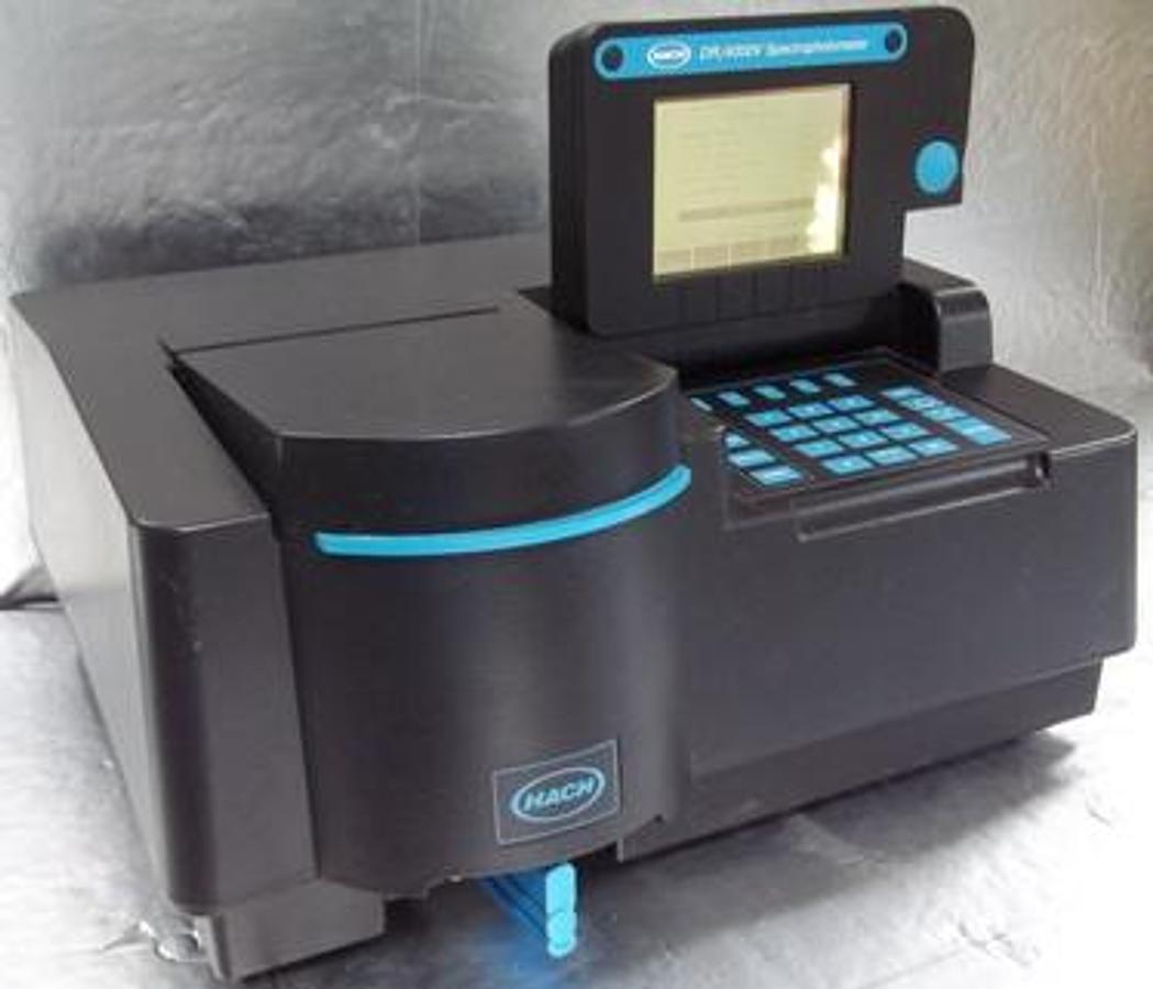 Used QTY. 1. HACH DR 4000V SPECTROPHOTOMETER
