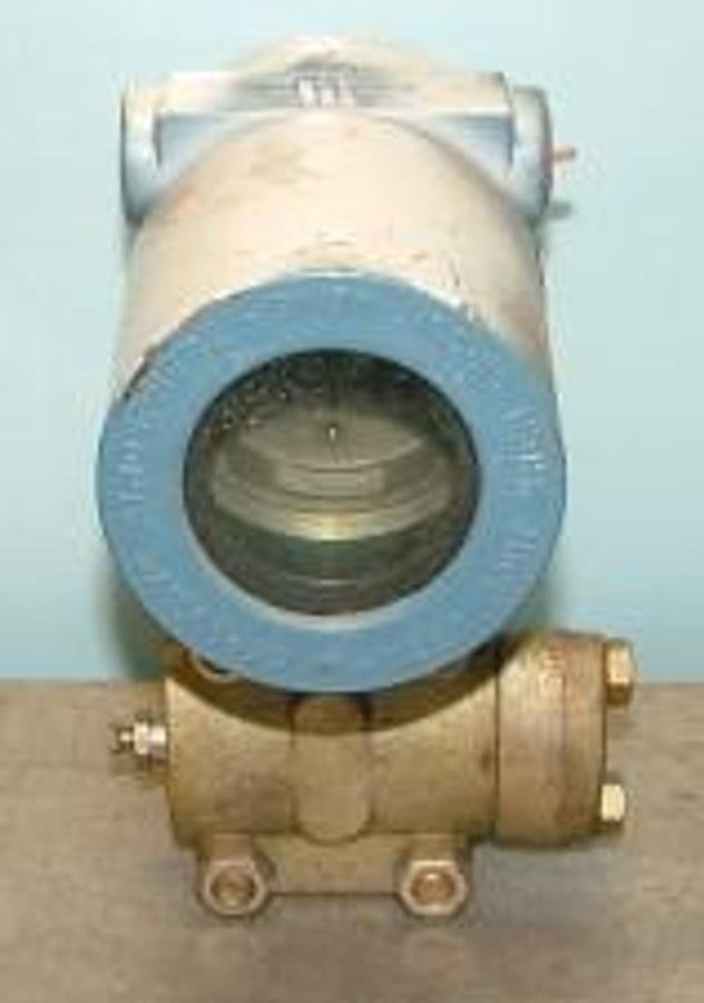 Used ROSEMOUNT TRANSMITTER NO INFO NO TAGS FM EXPLOSION PROOF FOR CLASS I DIV 1 GROUPS B