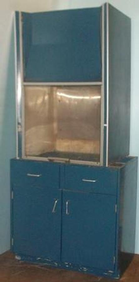 Used QTY. 1. SMALL FUME HOOD MANUFACTURE 30-1/4" WIDE X 45" HIGH X 24" DEEP. WORK AREA 25" X 24" X 19" WITH VERTICAL LIFTING GLASS DOOR. SETTING ON A CABINET 3 FOOT LONG