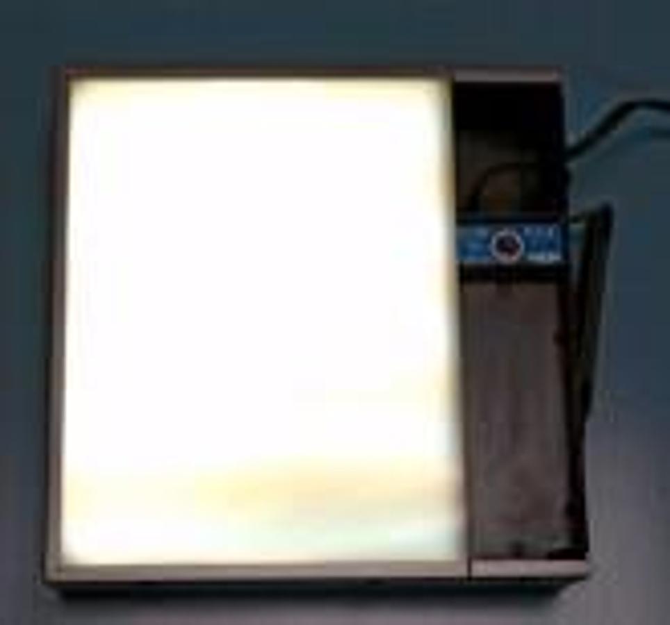 Used INSTRUMENTS FOR RESEARCH AND INDUSTRY I2R GLOW BOX MODEL GB 11.8 22W 115V 60HZ 11X9.