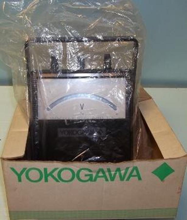 Used YOKOGAWA ELECTRIC WORKS LTD PORTABLE STANDARD VOLTMETER