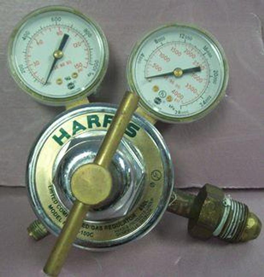 Used QTY. 1. HARRIS REGULATOR