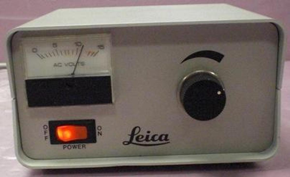 Used QTY. 1. LEICA LIGHT CONTROL BOX FOR MICROSCOPE