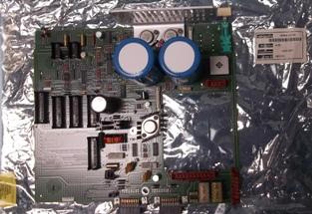 Used QTY. 1. HEWLETT PACKARD 7673B CONTROLLER MOTHERBOARD 18594-60135 DIV 43 REV A SIDE A. .