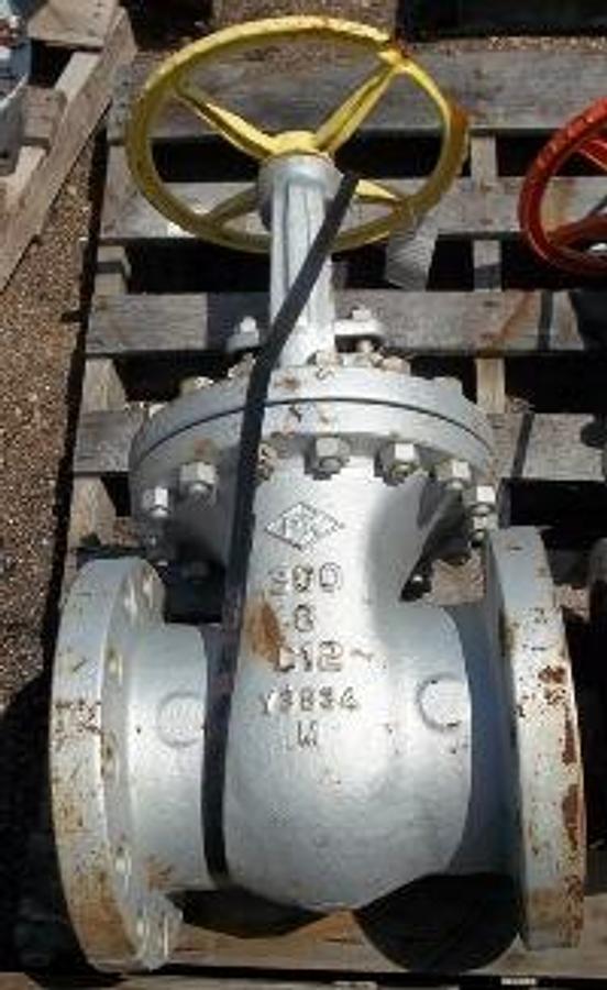 Used QTY. 1. PK 8" 300 C12 RAISED FACE FLANGED GATE VALVE. 8-300 C12 Y3B34 M C12 VALVES ARE USED FOR HIGH TEMPERATURE EROSIVE REFINERY SERVICES. THE MATERIAL IS MADE UP OF 9% CHROMIUM AND 1% MOLYBDENUM.