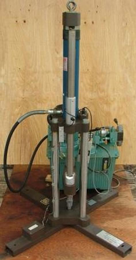 Used TQ SM 100 UNIVERSAL MATERIAL TESTING MACHINE CAP 100KW (10 TON) TEC EQUIPMENT MANUFACTURING OF TECHNOLOGICAL LABORATORY EQUIPMENT DESIGNED FOR TEACHING TYPE SM100