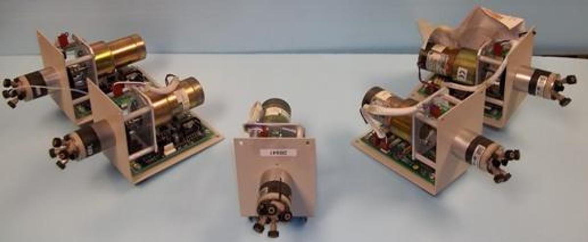 Used QTY. 4. LACHAT F I A PARTS 4 PORT VALVE ASSEMBLIES FOR QC-8000 VALVE PART NO. 9010-096 W/ PITTMAN LO-COG MOTOR GM9213C422-R2 #31188 REV. 8 12VDC