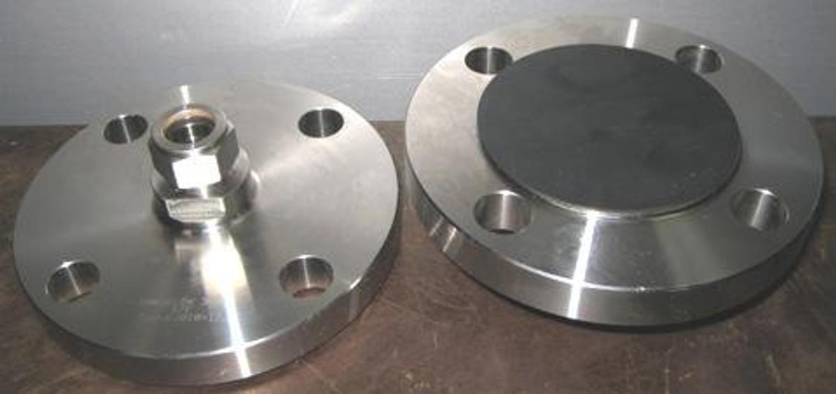 Used QTY. 2. SWAGELOK 2" 150 NPS WITH ¾" TUBE FITTING STAINLESS STEEL ANSI FLANGE ADAPTER A182 F316