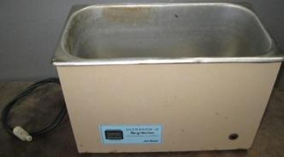 Used QTY. 1. ULTRASONIC RESOURCES CORPORATION ULTRASON-X TOP OF THE LINE ULTRASONIC CLEANER