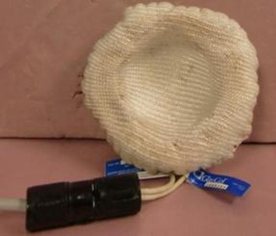 Used QTY. 1. GLAS-COL HEATING MANTLE 115V 180W CAT#0402 SRN:1689353.