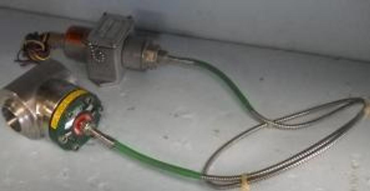 Used PI COMPONENTS PIC MODEL W24TB.3193 GASKET GRAF DIAPH HASC MWP 1250 PSIG WITH CUSTOM CONTROL SENSOR MODEL 646GZEM3 PAT# 4