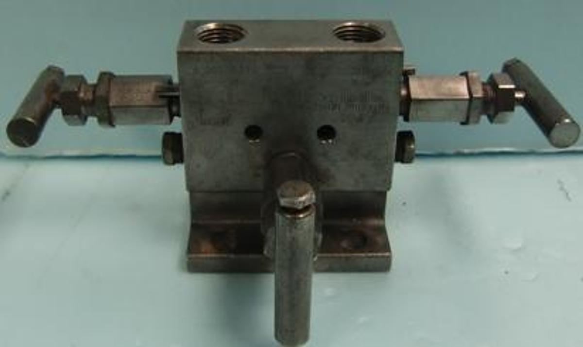 Used PGI INTERNATIONAL MANIFOLD M-6508SCG 6000 PSU @ 200 DEG.F. 1500 PSI @ 1000 DEG.F. MAX 316 SS 7869.