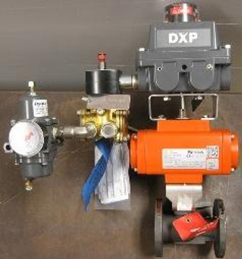 Used KITZ 1" 150 WCB FLANGED RAISED FACE BALL VALVE WITH TOPWORK ELECTRIC POSITION MONITOR. AND BETTIS AIR ACTUATOR TYPE: BALL