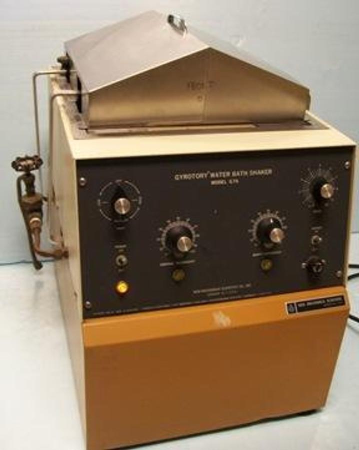 Used NEW BRUNSWICK SCIENTIFIC GYROTORY WATER BATH SHAKER MODEL 676 MFG: M1028-0000 SERIAL# 687011 115V PHASE 1 50/60HZ 9A.