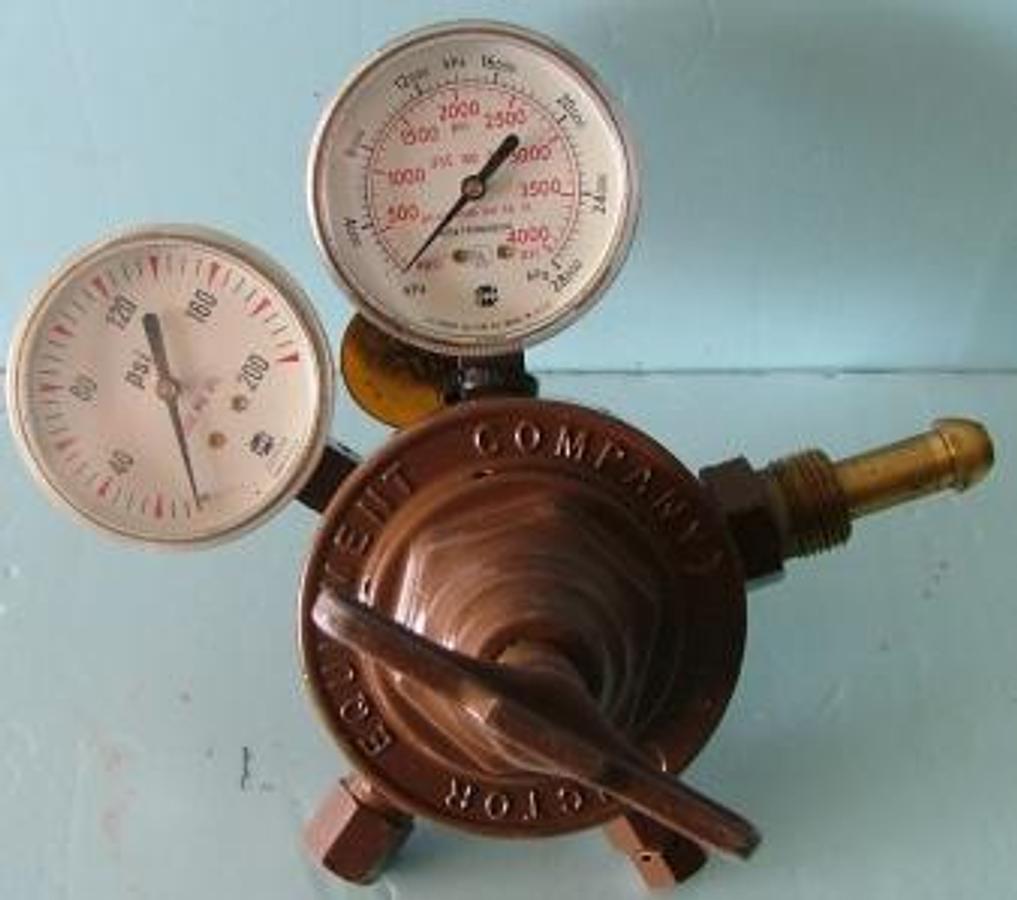 Used VICTOR EQUIPMENT COMPANY GAS REGULATOR MODEL: VTS 452A MAX INLET 3000 PSIG