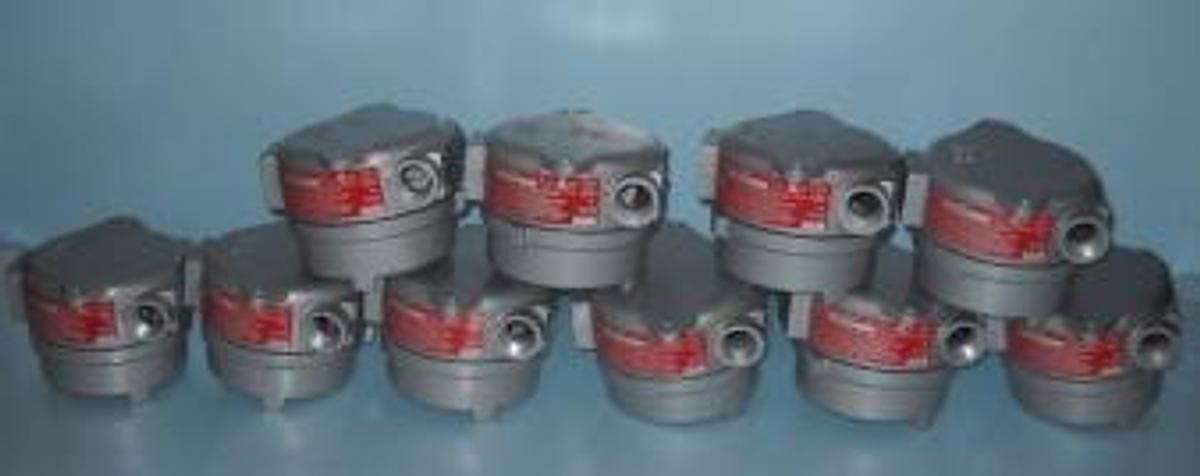 Used KILLARD HKB EXPLOSION PROOF HOUSING (NEW) CAT# HKB-BC P/N 0892 WITH ACCESSORIES. .