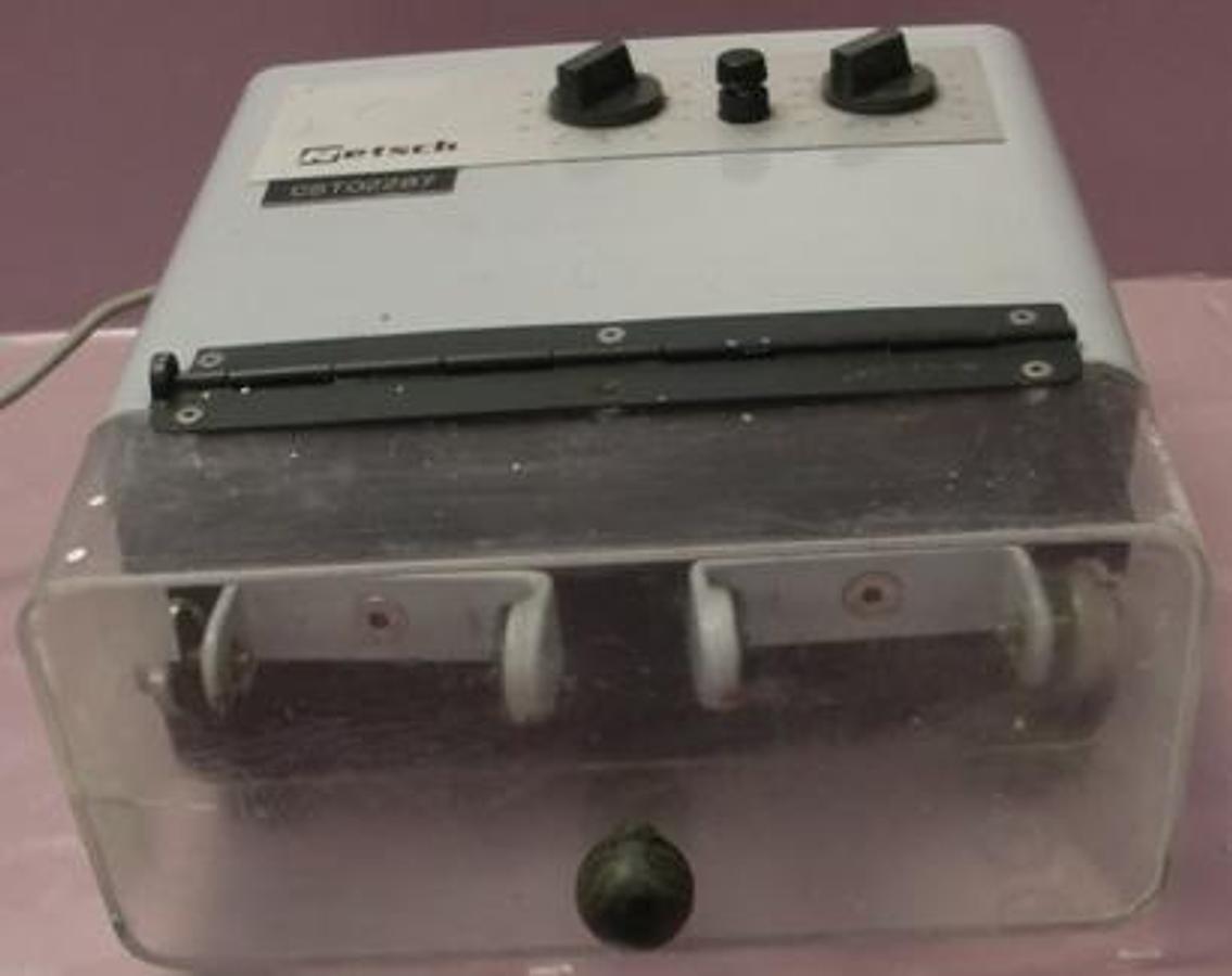 Used RETSCH CTSO2287 MILL / SHAKER