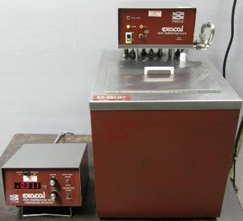Used QTY. 1. NESLAB EXACAL EX-251 HT HIGH TEMPERATURE HOT OIL CIRCULATING BATH WITH HIGH TEMPERATURE VARIABLE CONTROL CONTROLLER READOUT. STAINLESS STEEL WETTED PARTS