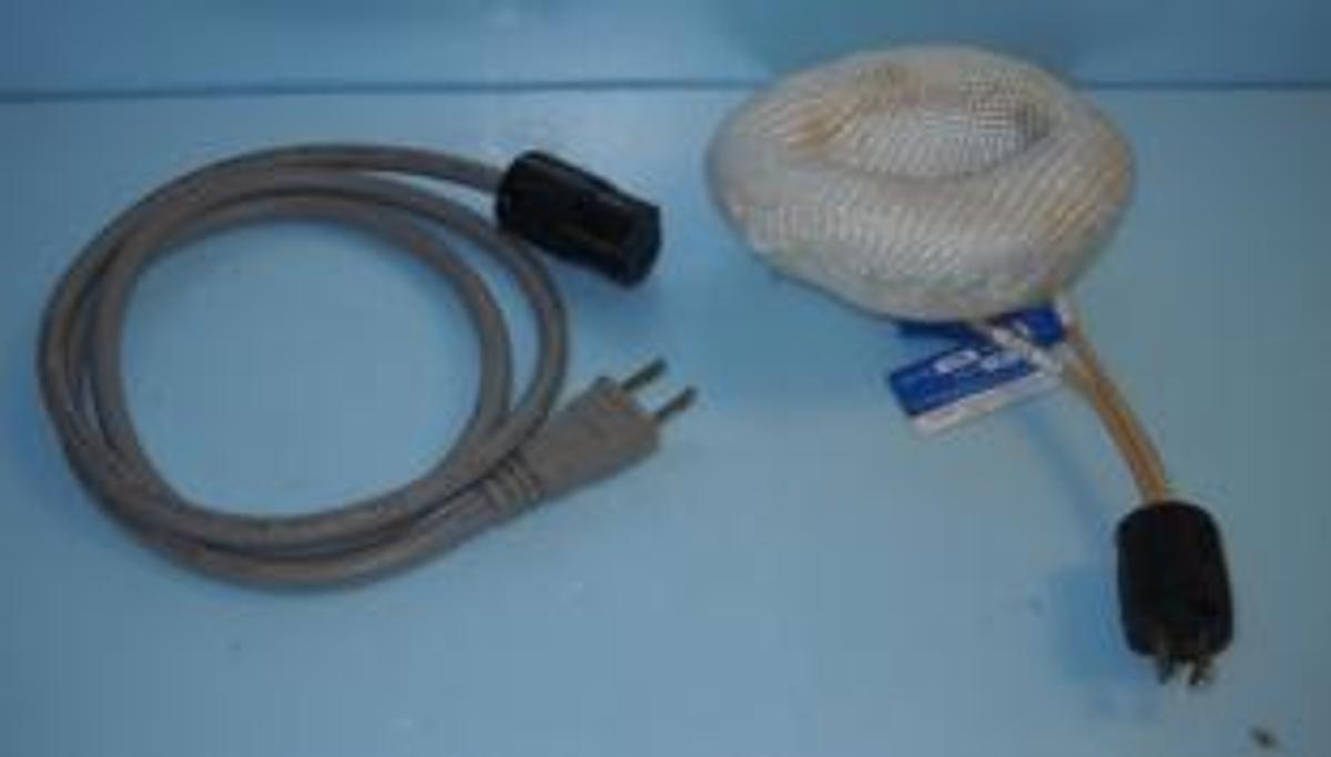 Used QTY. 1. GLAS-COL HUBBELL HEATING MANTLE SOFT SHELL 100 ML 15A 115V