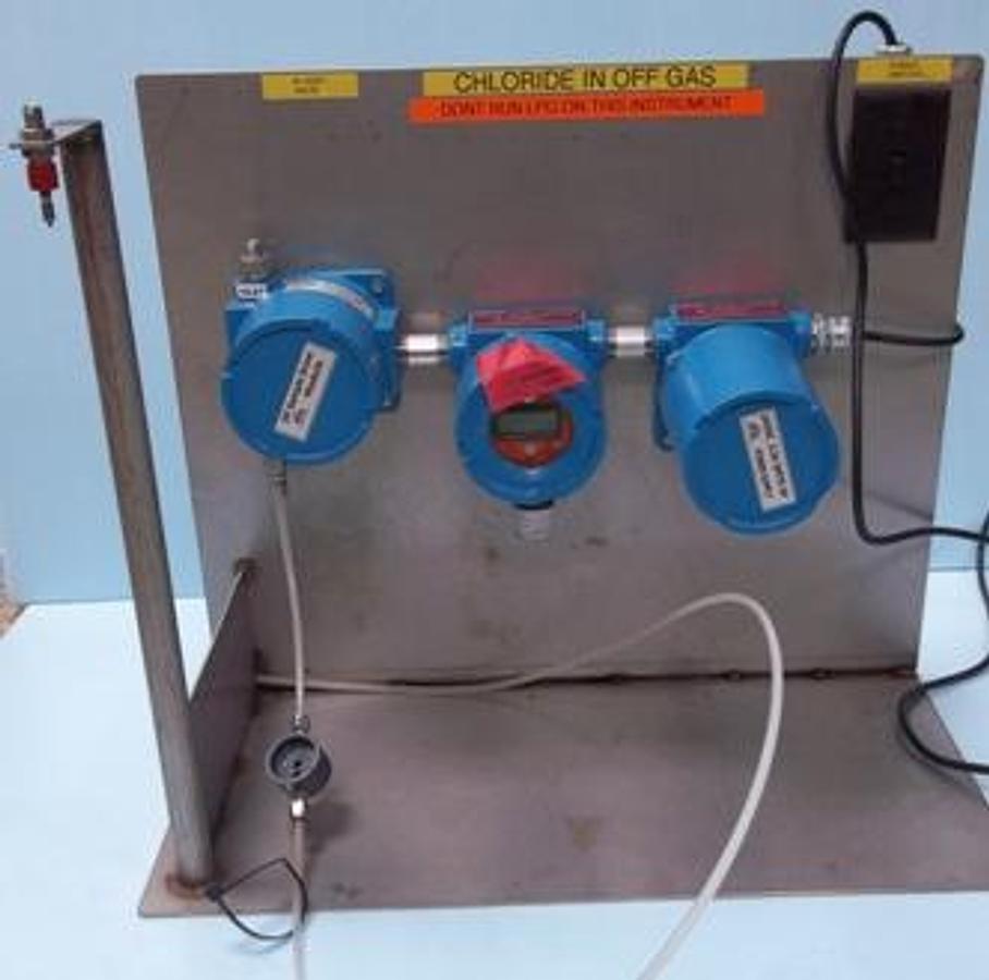 Used QTY. 1. CHLORINE IN OFF GAS DETECTION SYSTEM STAINLESS STEEL CONSTRUCTED STAND CONSISTING OF: 1). SAMPLE CYLINDER ATTACHMENT
