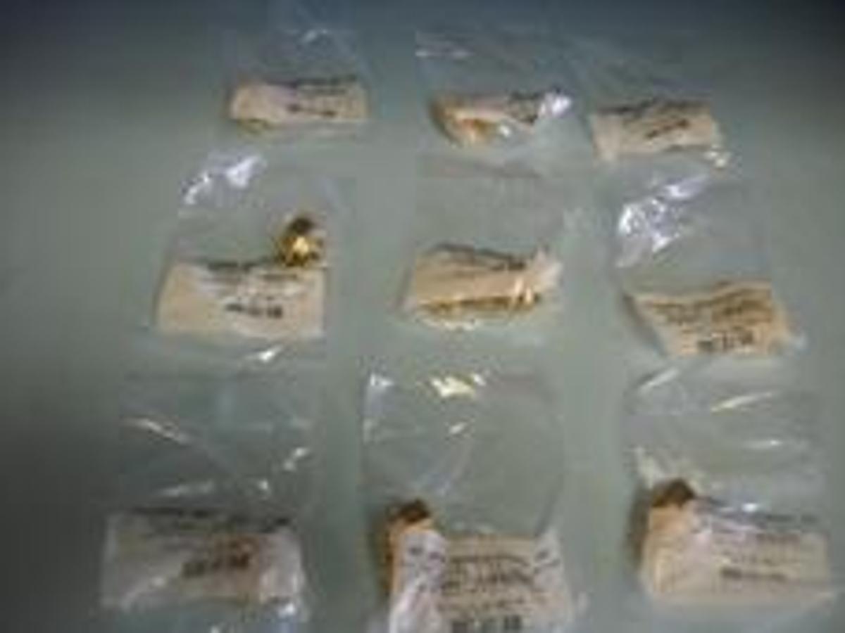 Used QTY. 9. RATERMAN DUST CAP (LIG NIT) CGA-295DC. .