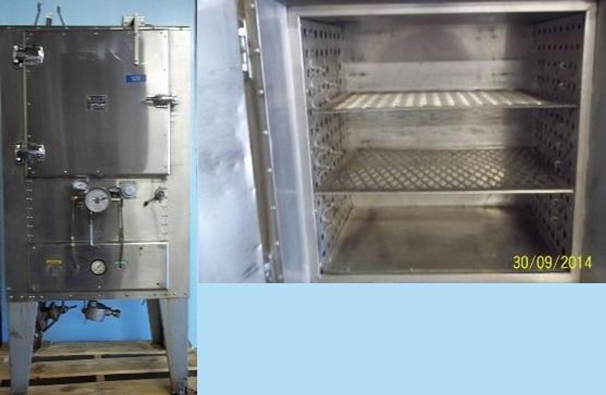Used PRECISION SCIENTIFIC FORCED AIR STEAM OVEN MODEL: 953 SERIAL: 953-52 CAT NO: 31954 TYPE: B STAINLESS STEEL CONSTRUCTION. 120V 60HZ 1 PHASE 5.6A 1/3 HP 1 PHASE 1725 RPM INCLUDES SPARE MOTOR.
