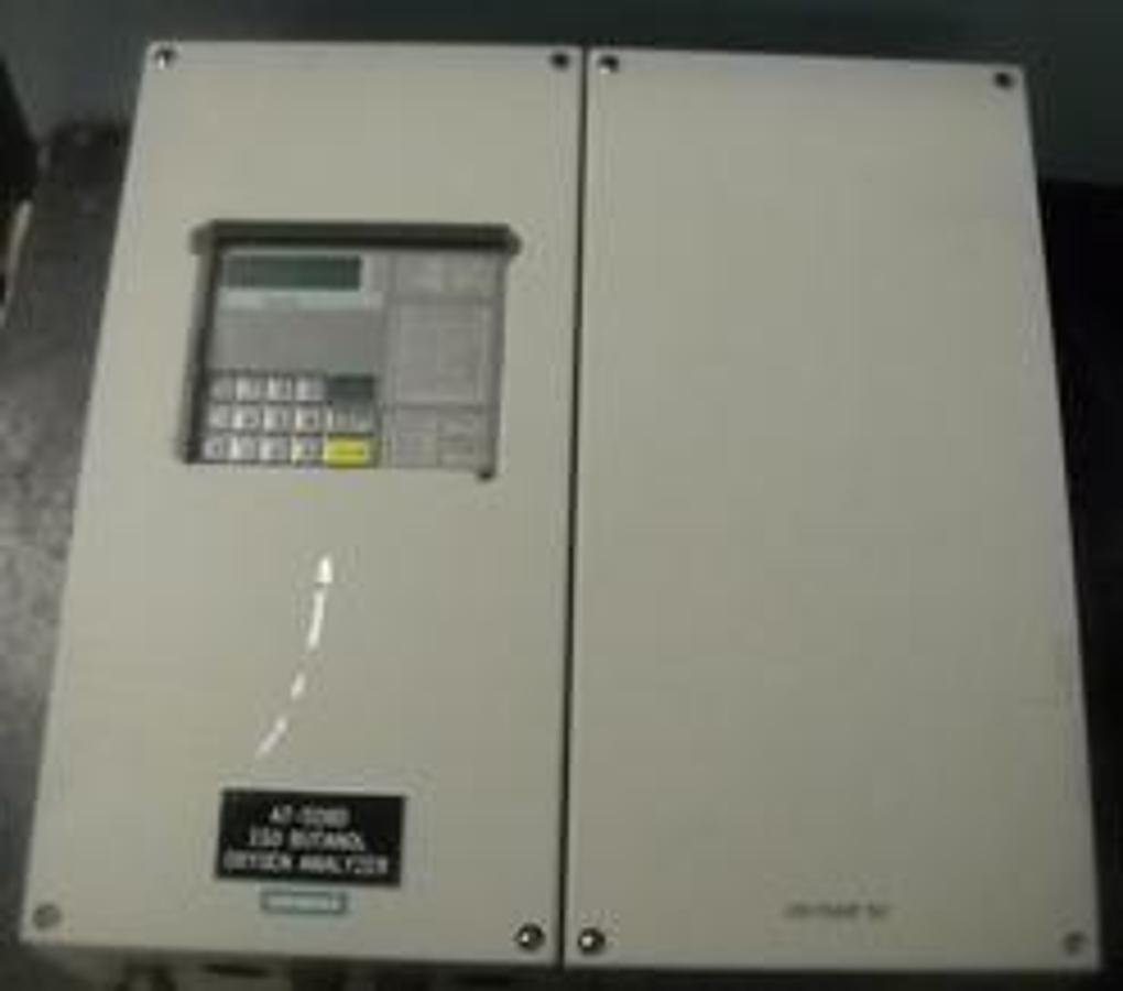 Used QTY. 1. SIEMENS OXYMAT 5F ISO BUTANOL OXYGEN ANALYZER % VOL. 02. (OXYGEN)7MB1010-OBG10-OBB1