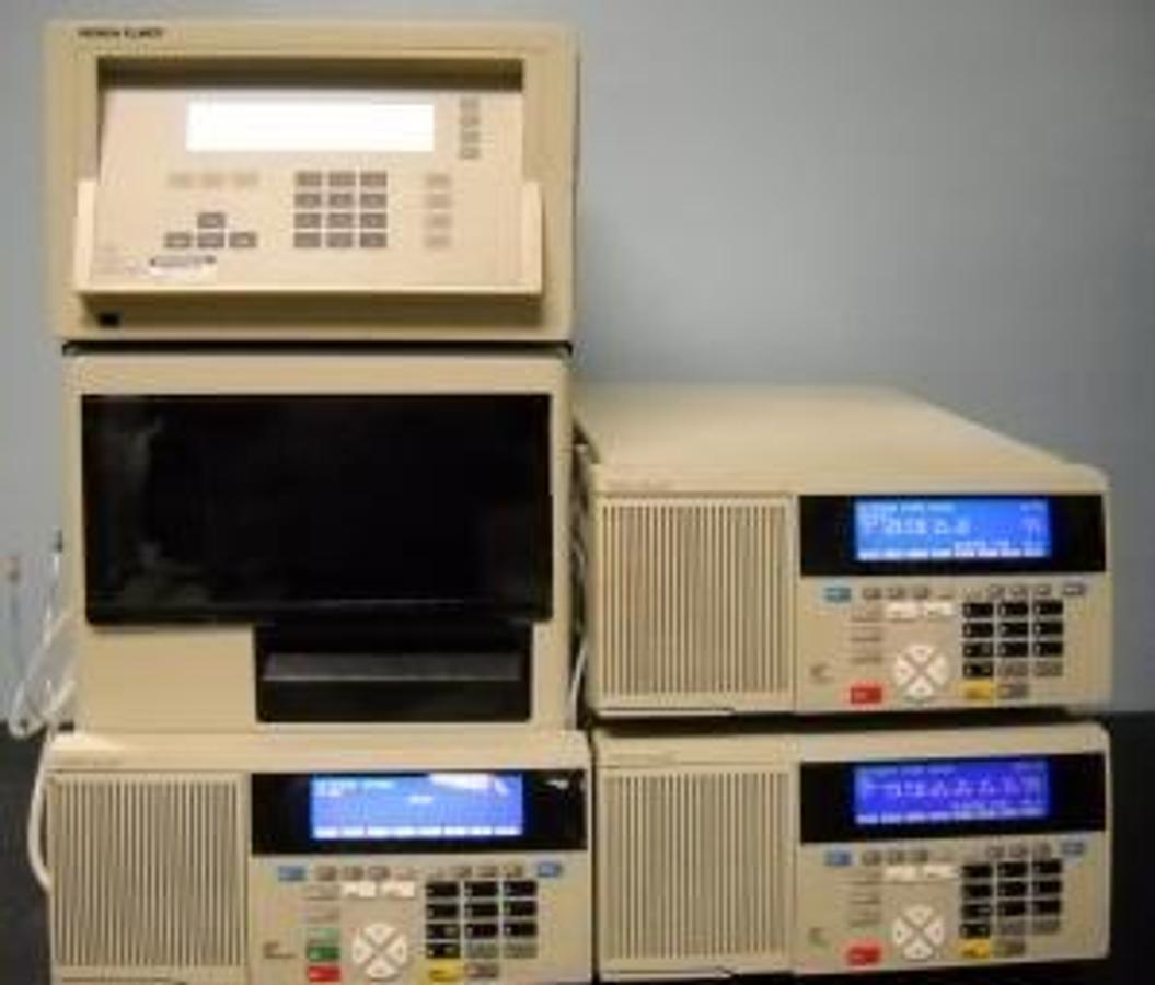 Used PERKIN ELMER LIQUID CHROMATOGRAPH SYSTEM CONSISTING OF: 1 PERKIN ELMER 785A UV/VIS DETECTOR MODEL 785A CORA