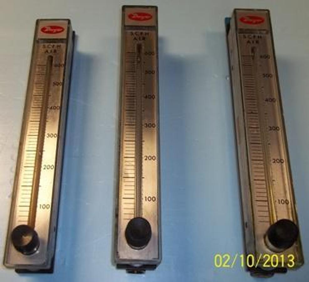 Used DWER SCFH 100-600 FLOW METER CAT# RMC-105-55V-PSI.