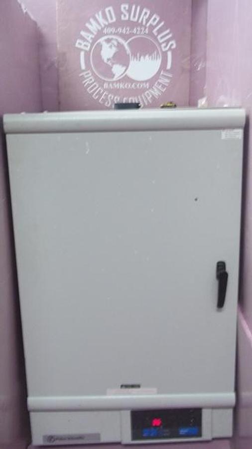 Used QTY. 1. FISHER SCIENTIFIC ISOTEMP OVEN 120 VAC