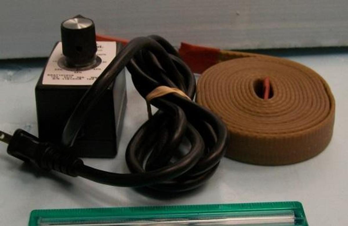 Used BRISK HEAT XTREME FLEX SILICONE RUBBER HEATING TAPES WITH TIME PERCENTAGE DIAL CONTROL BSAT SERIES